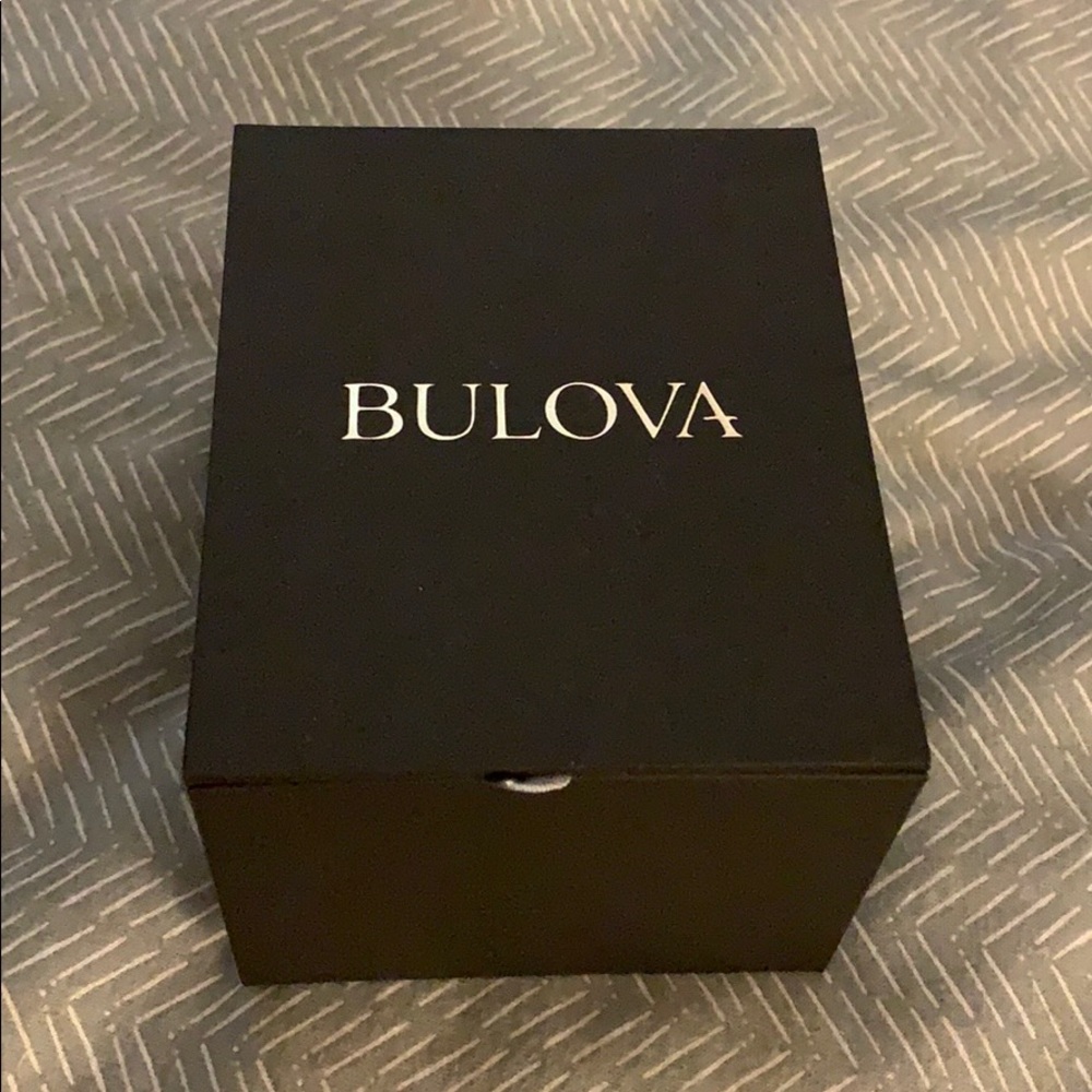 Brand New Bulova watch never Worn comes with Case